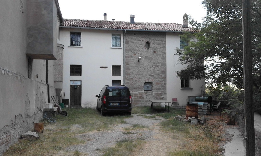 CORTILE ANTISTANTE INGRESSO